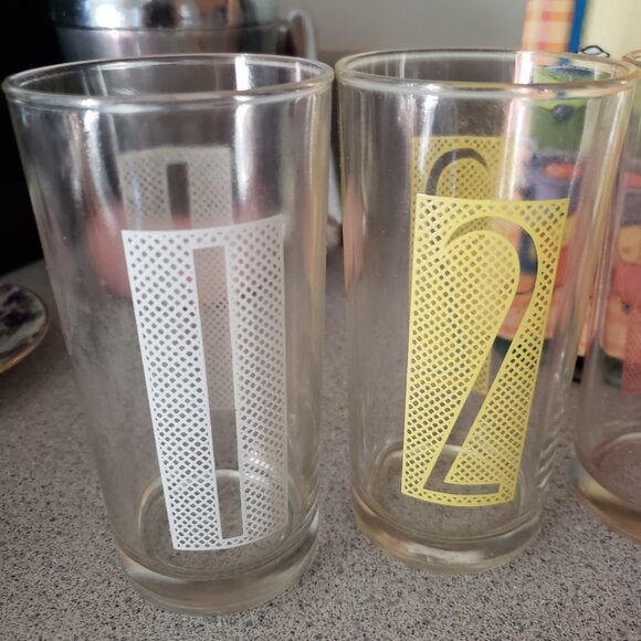 Mid Century Retro Vintage Party Glasses Set 6 Numbered Glasses Juice Tumblers - Picture 9 of 10